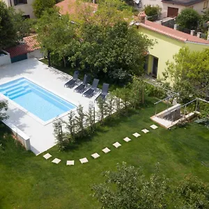 Ida Villa Pula